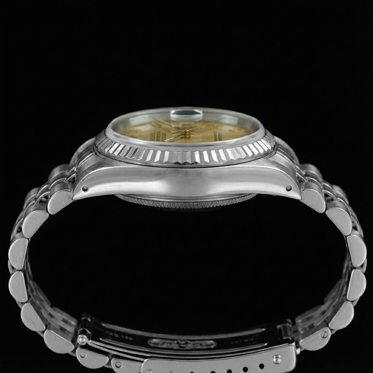 Montre Rolex pour femme Cadran Datejust Bracelet jubilé acier inoxydable Lunette cannelée