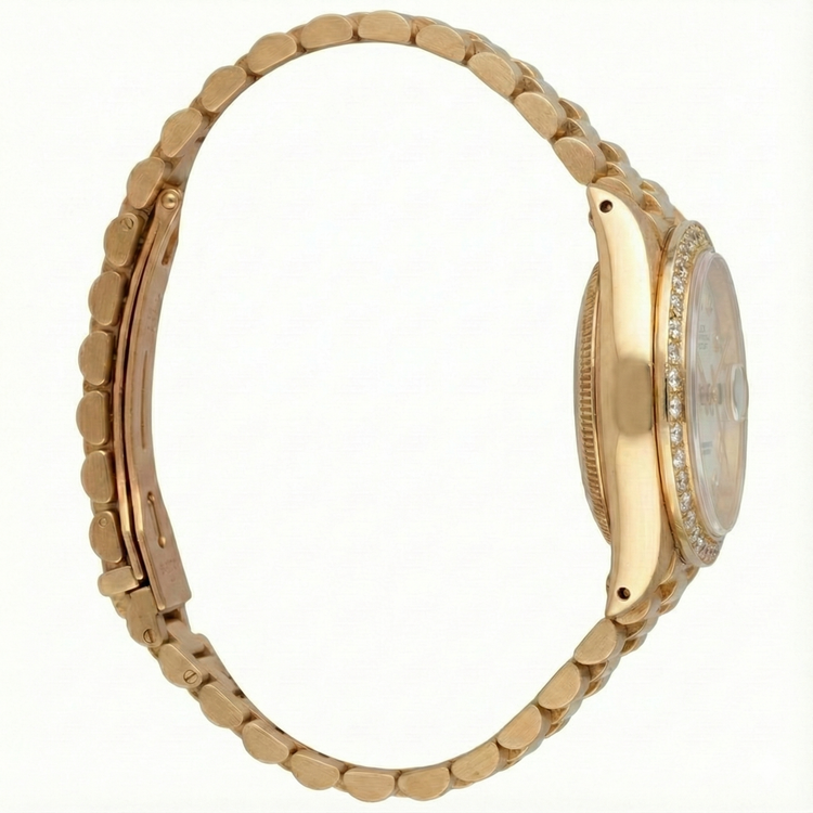 Montre de still président datejust Rolex en or, cadran romain blanc, lunette en diamant