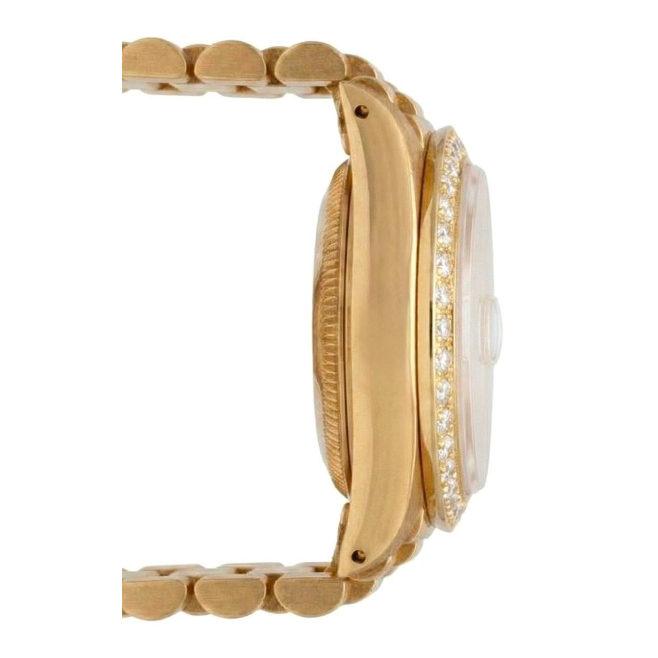 Montre de still présidentiel Rolex Cadran en diamant noir Lunette or jaune Datejust