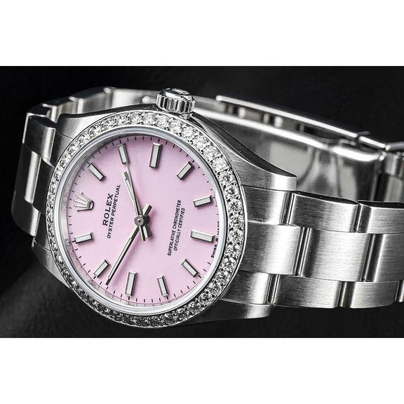 Montre pour femme en acier inoxydable à lunette glacée Rolex 
