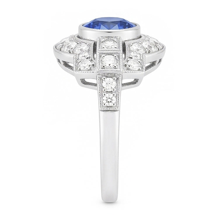 Naturel Halo Diamond Ring Bezel Set Ceylan Sapphire 2.50 Carats Milgrain Shank