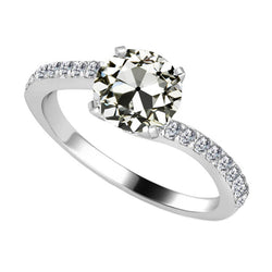Fin Brillant Bague Solitaire avec Accents 2 carats