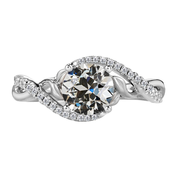 Artisanal Solitaire avec Pierres Latérales 2 carats – vue principale