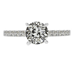 Fait à la main Bague Solitaire avec Accents – Brillant 2,50