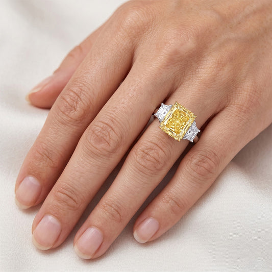 Or Bicolore 14 Carats Taille Radiant Diamant Jaune Fancy Bague