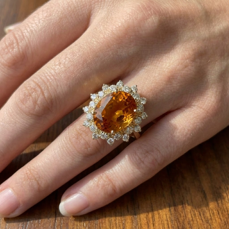 Citrine Taille Ovale Bague Pierre de Couleur en Or Jaune 14 Carats – vue détaillée