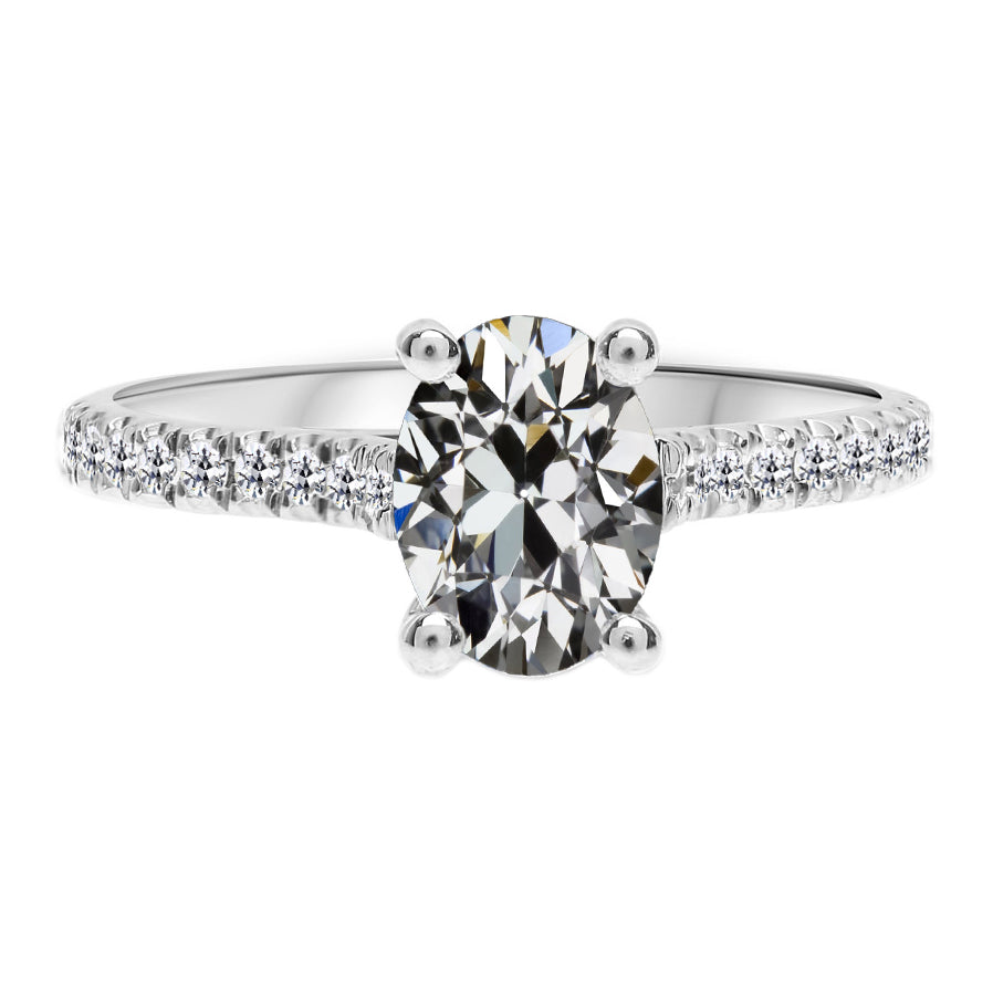 Éblouissant Diamant Fin Bague Solitaire avec Accents 4,50 carats – vue principale
