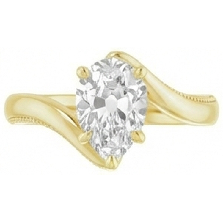 Coussin Antique Diamant bague en Or 14K Jaune – vue d'angle