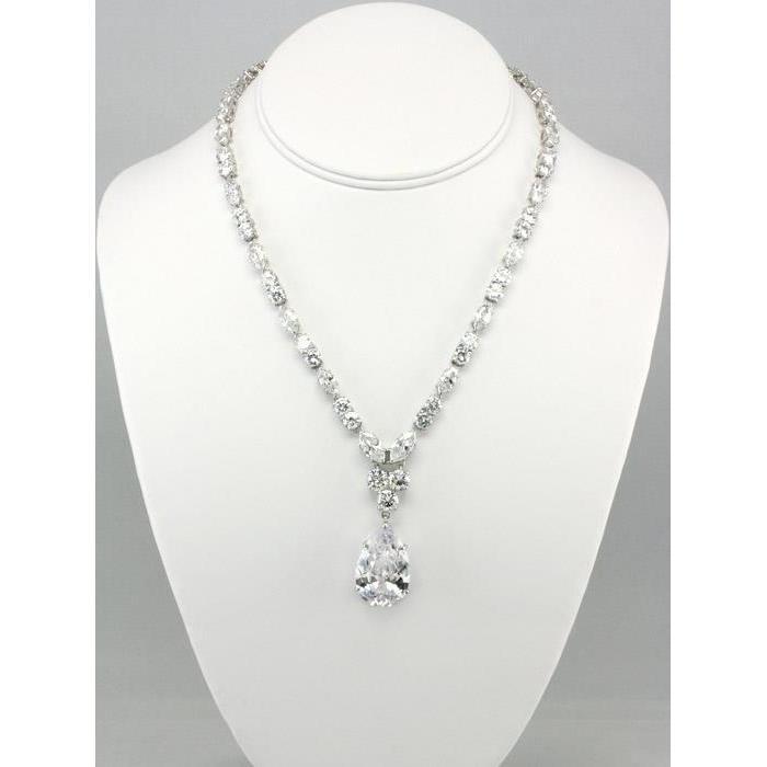 Pear, Round & Marquise Réel Diamond Necklace 20 Carats