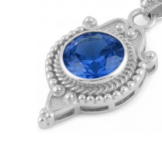 Pendentif Style Antique Saphir Bleu 8 Carats Or Blanc 14K