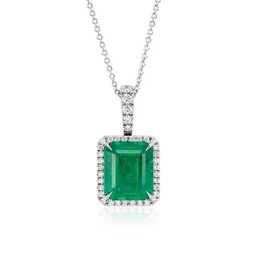 Pendentif émeraude Vert et diamants avec griffes d'aigle en or blanc 14 carats