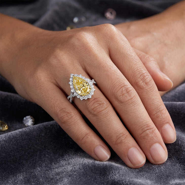 Pureté VVS Bague Sertie Halo – Diamant Jaune Canari 3,75 carats