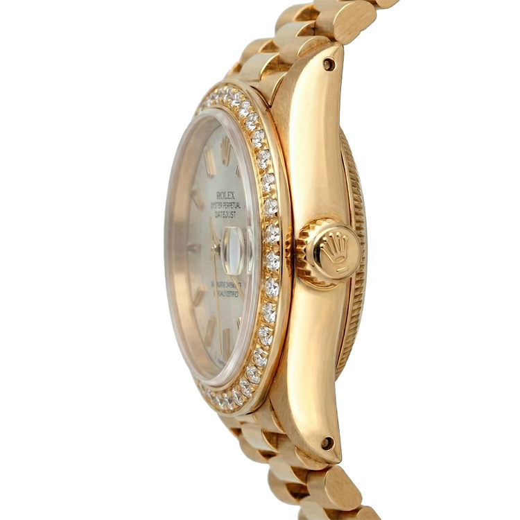 Regarder Rolex présidentielle en or, cadran blanc, lunette en diamant Datejust