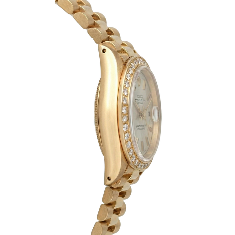 Regarder Rolex présidentielle en or, cadran blanc, lunette en diamant Datejust