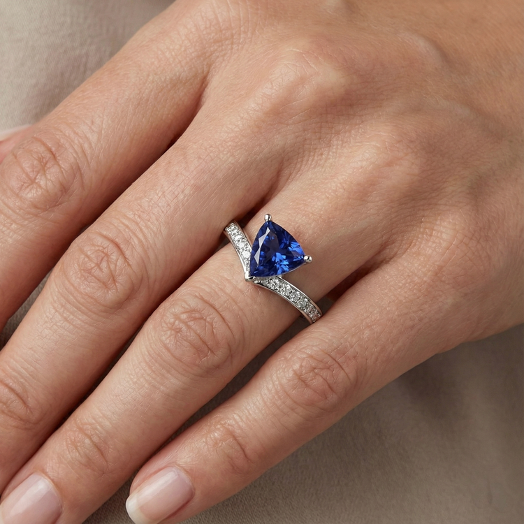 Rehausseur de bague en saphir avec trillions de diamants ronds en or 2.50 carats 14K