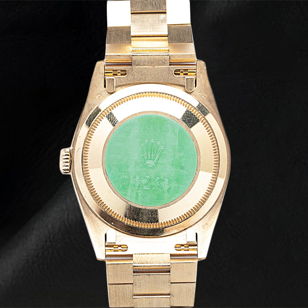 Pierre Précieuse Rolex – vue d'angle