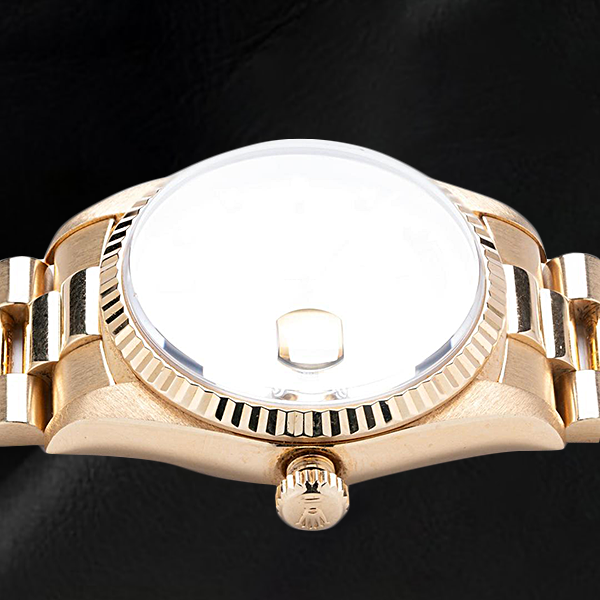 Brillant Rolex -carats Yellow Gold – vue de côté