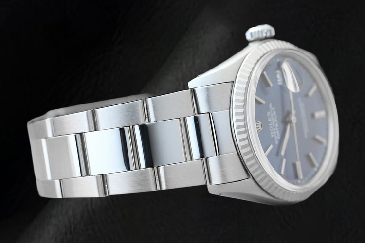 Montre Rolex Datejust 36 mm Lunette Cannelée Acier Inoxydable Cadran Bleu à Index Bâtons