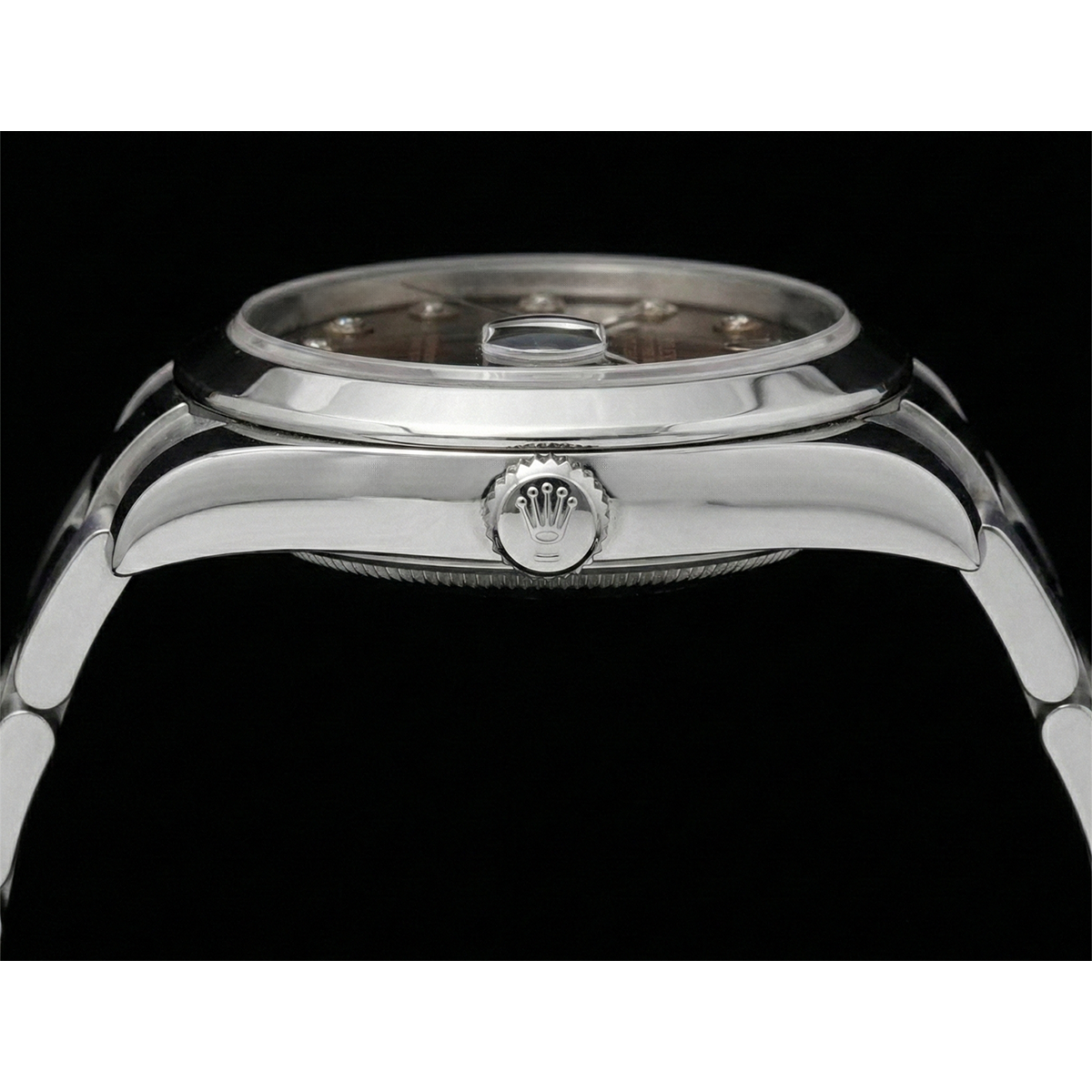 Exquis Rolex 0,20 carats – vue d'angle