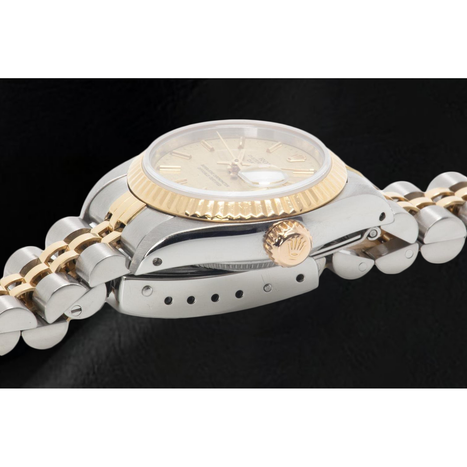 Raffiné Gemme Rolex carats – vue de côté