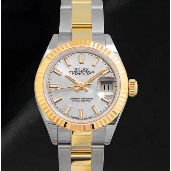 Rolex dame Datejust 28 mm automatique cadran argenté montre huître pour femme en or 18 carats
