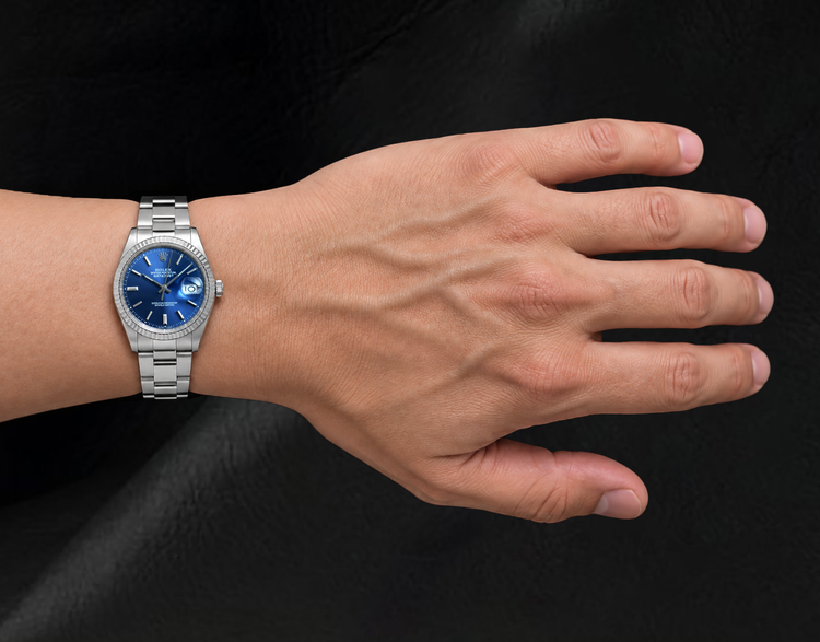 Montre Rolex Datejust 36 mm en Acier Inoxydable, Lunette Cannelée, Cadran Bleu à Index Bâtons
