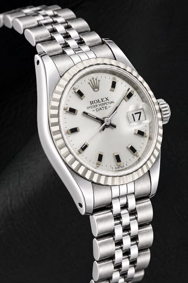 Montre Rolex Date 6924 26 mm en Acier Inoxydable avec Cadran Argenté à Index Bâtons Luminescents
