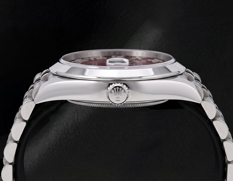 Montre Rolex Datejust 126300 41 mm en Acier Inoxydable avec Cadran Diamants Rouge à Chiffres Romains