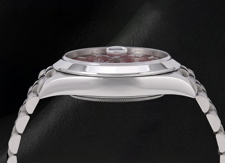 Montre Rolex Datejust 126300 41 mm en Acier Inoxydable avec Cadran Diamants Rouge à Chiffres Romains