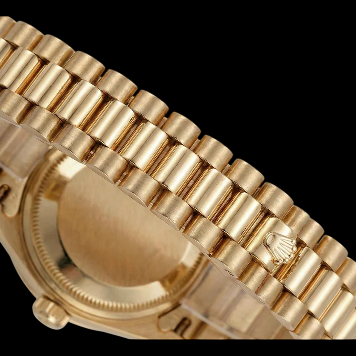Montre Rolex Datejust 69178 26 mm Cadran Diamants Nacre Bleue Or Jaune 18 carats