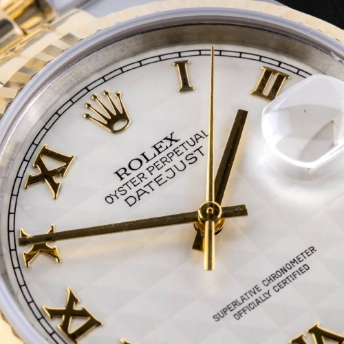 Rolex Datejust Année 2002 Cadran romain blanc 36 mm Montre bicolore