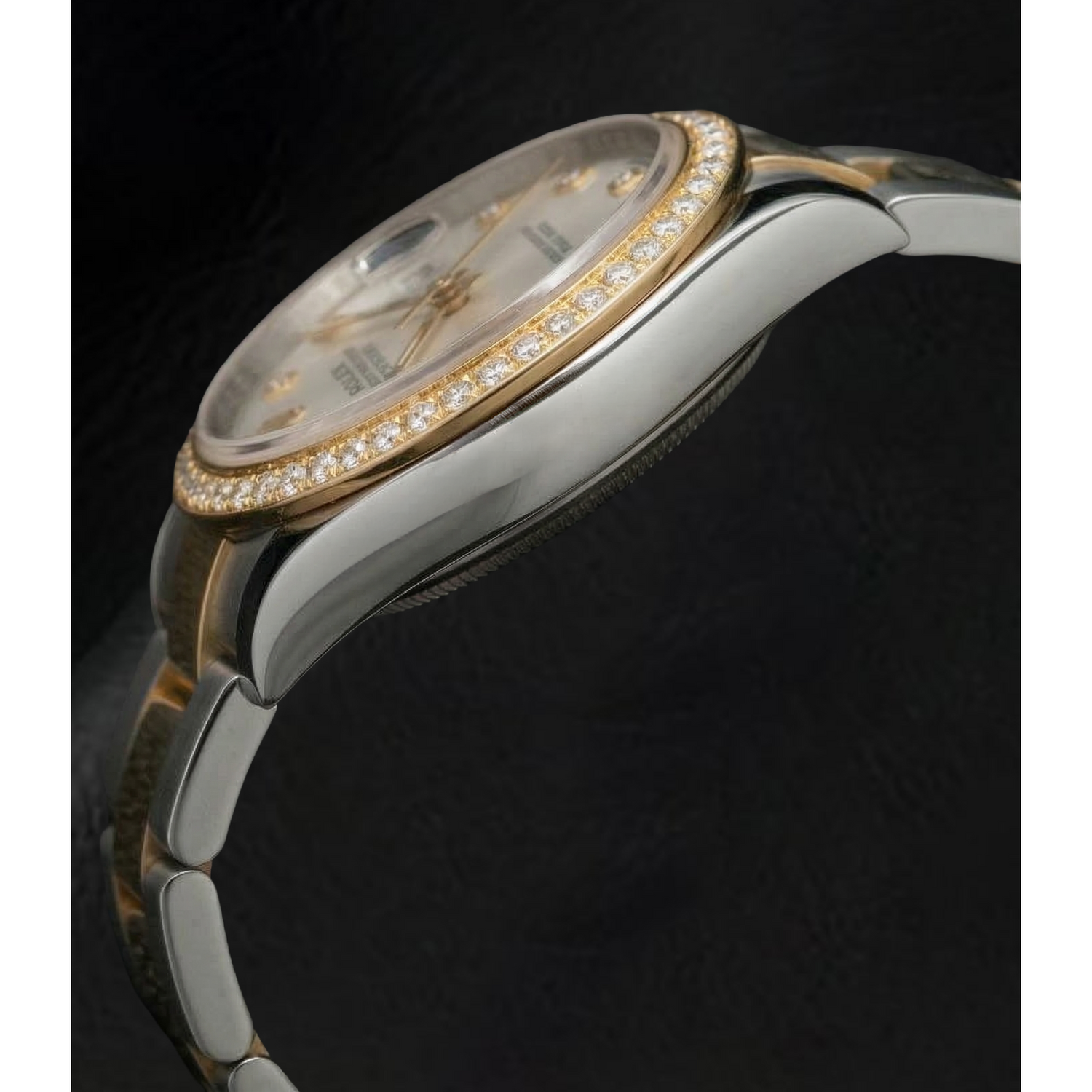 Rolex Datejust Année 2011 Cadran en nacre blanche et diamants Lunette sertie de diamants Montre bicolore 31 mm