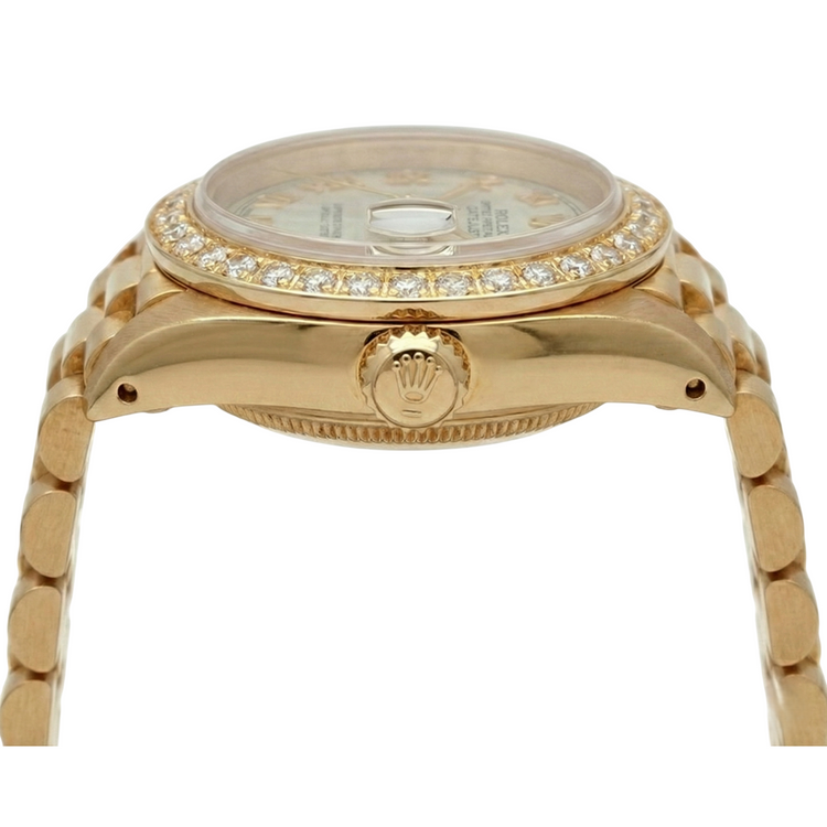 Rolex Datejust pyramide cadran romain lunette diamant montre président still G