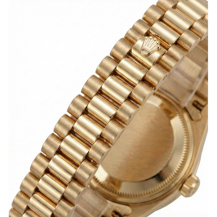 Rolex Datejust pyramide cadran romain lunette diamant montre président still G