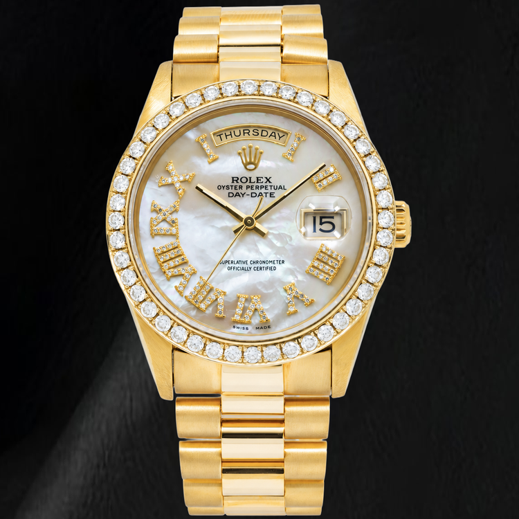 Montre Rolex Day-Date 18238 36 mm en Or Jaune, Cadran Diamants en Nacre Blanche et Chiffres Romains