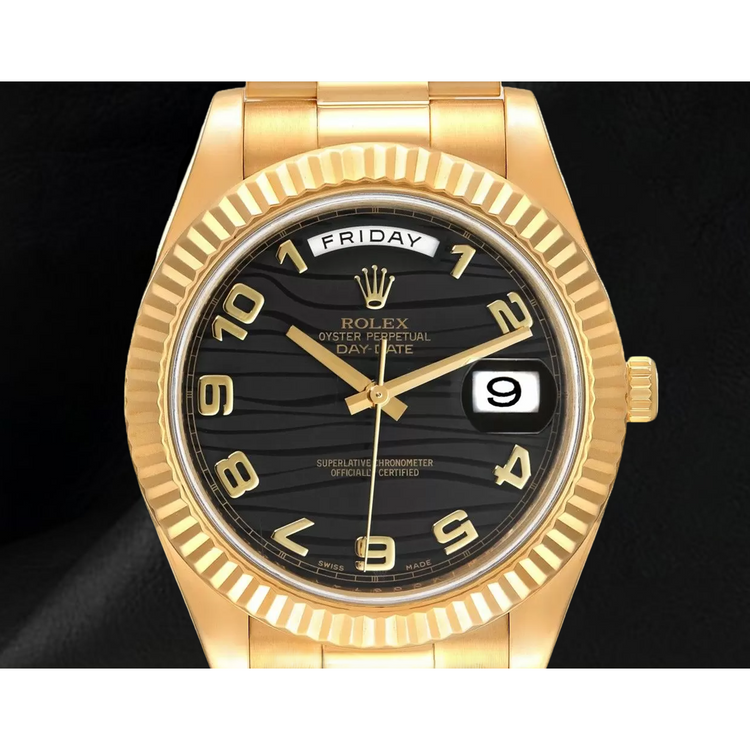 Rolex Day-Date II 41 mm Montre Homme Lunette Bombée Or Jaune