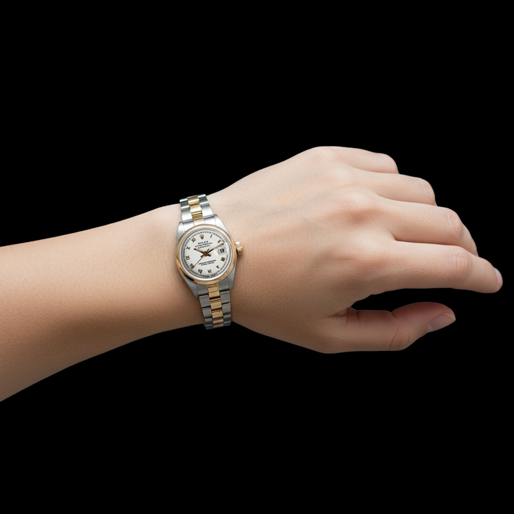 Rolex Two Tone avec Pierre Précieuse – vue de profil
