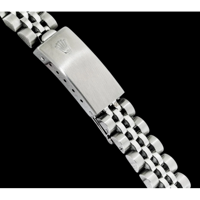 Élégant Pierre Précieuse Rolex carats – vue d'angle