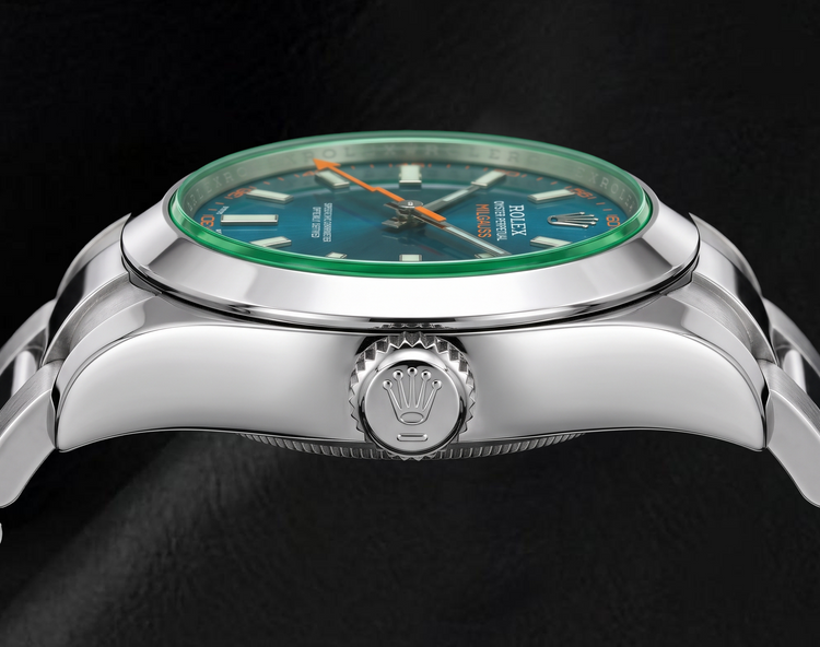 Montre Rolex Milgauss 40 mm 116400GV Cadran Bleu Luminescent Bracelet Oyster en Acier Inoxydable