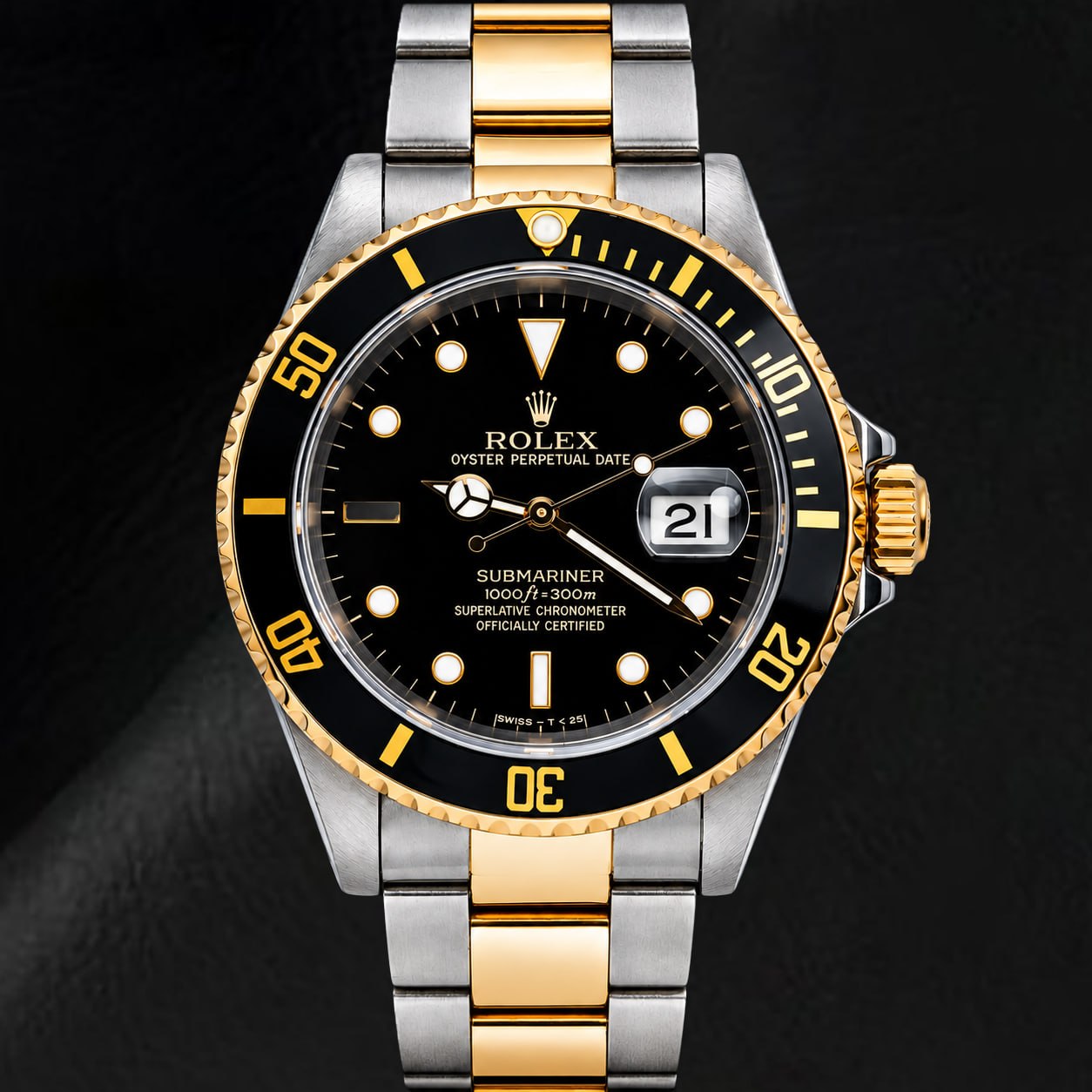 Montre Rolex Submariner Date 16803 40 mm Cadran Noir Bicolore