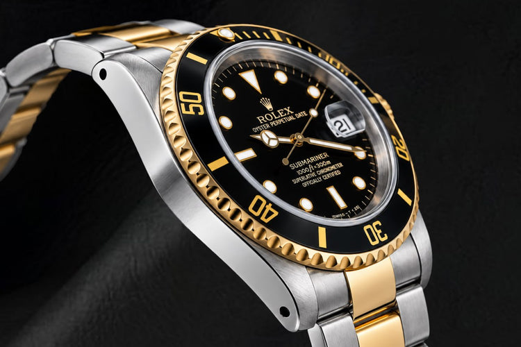 Montre Rolex Submariner Date 16803 40 mm Cadran Noir Bicolore