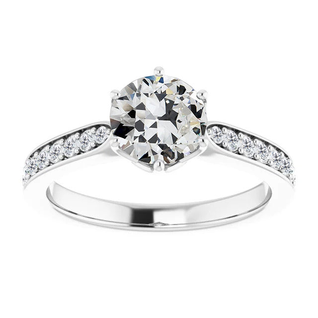 Diamant Coussin Antique Solitaire avec Pierres Latérales en Or 14K Blanc – vue principale
