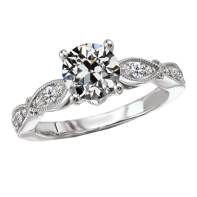 Exquis Diamant Fin Solitaire avec Pierres Latérales 2,50 carats – vue principale