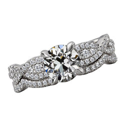 Diamant Fin Solitaire avec Pierres Latérales 3,50 carats – Or