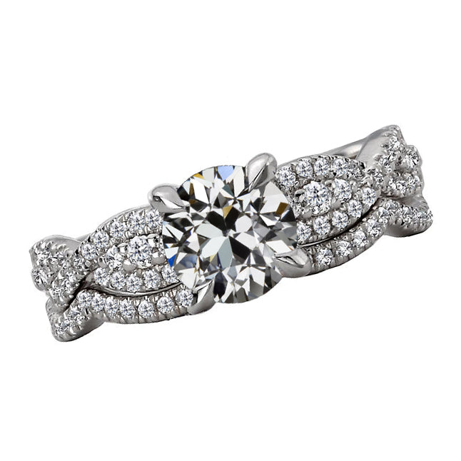 Éblouissant Solitaire avec Pierres Latérales 3,50 carats – vue principale