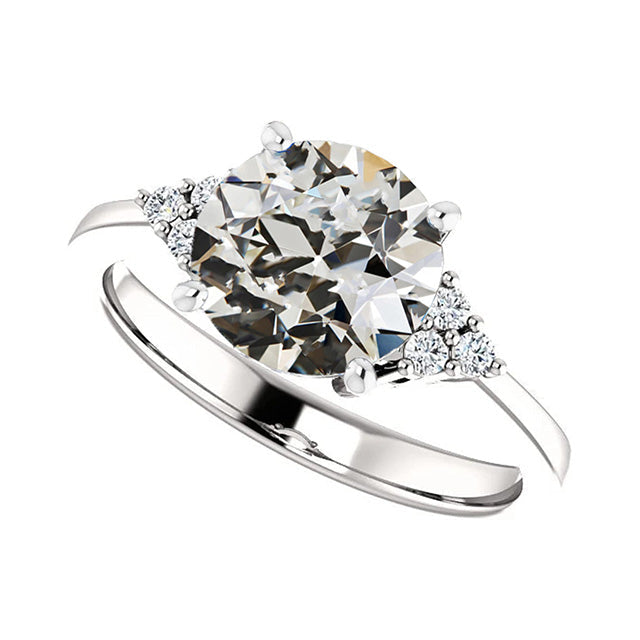 Diamant Fin Bague Solitaire avec Accents 4,50-carats Or Blanc 14 Carats – vue de face