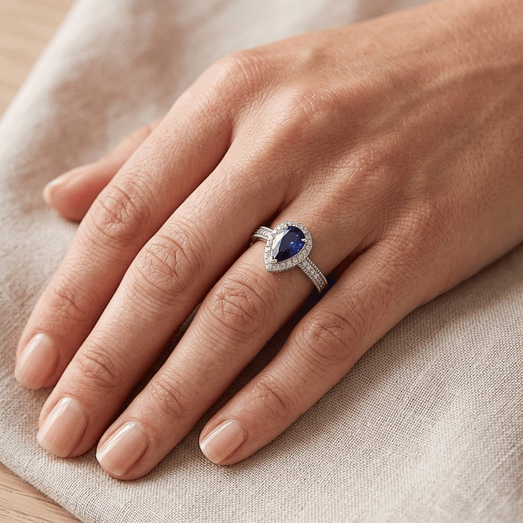 Saphir Bleu Royal taille Goutte Bague Pierre Précieuse 2.50 carats