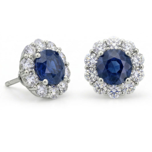 Saphir de Ceylan Coupe Ronde de 4.50 ct avec clous de diamants Halo or blanc