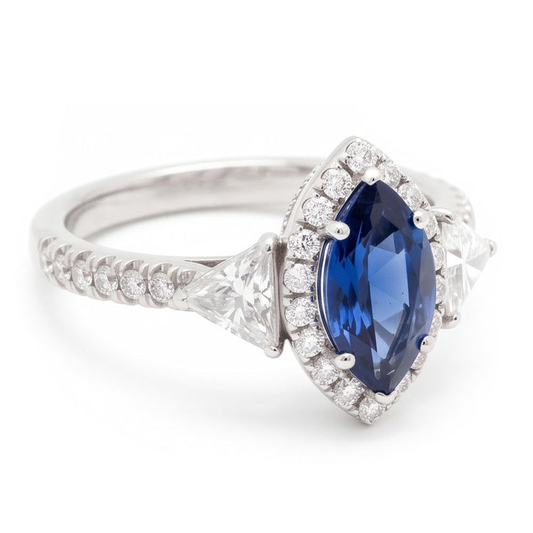 Bague de Fiançailles Trois Pierres en Platine, Saphir Bleu Véritable Marquise 3 Carats et Halo