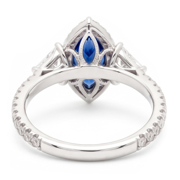 Bague de Fiançailles Trois Pierres en Platine avec Véritable Saphir Bleu Taille Marquise 3 Carats et Halo